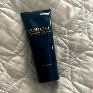 CAROLINA HERRERA Good Girl Body Lotion